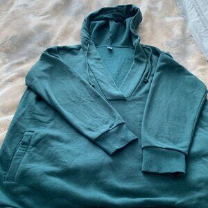 Old Navy Green Maternity Hoodie; Size Large
